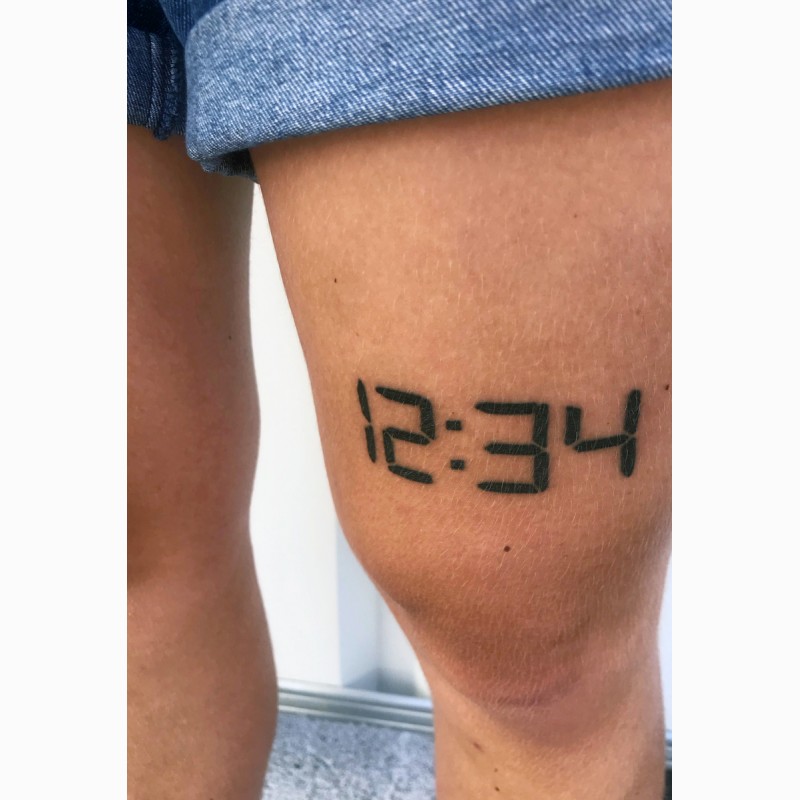 Tattoo (Heures remarquables-12.34), 2019, Jeanne Susplugas